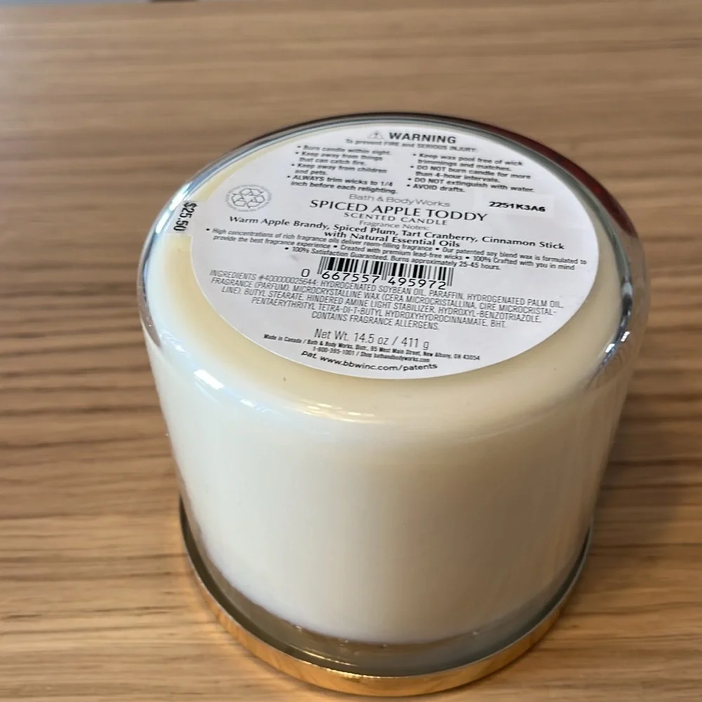 Bath & Body Works 3 Wick Candle. Spiced Apple Toddy.